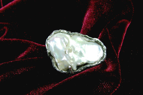 Sterling Silver and large baroque Pearl ring.